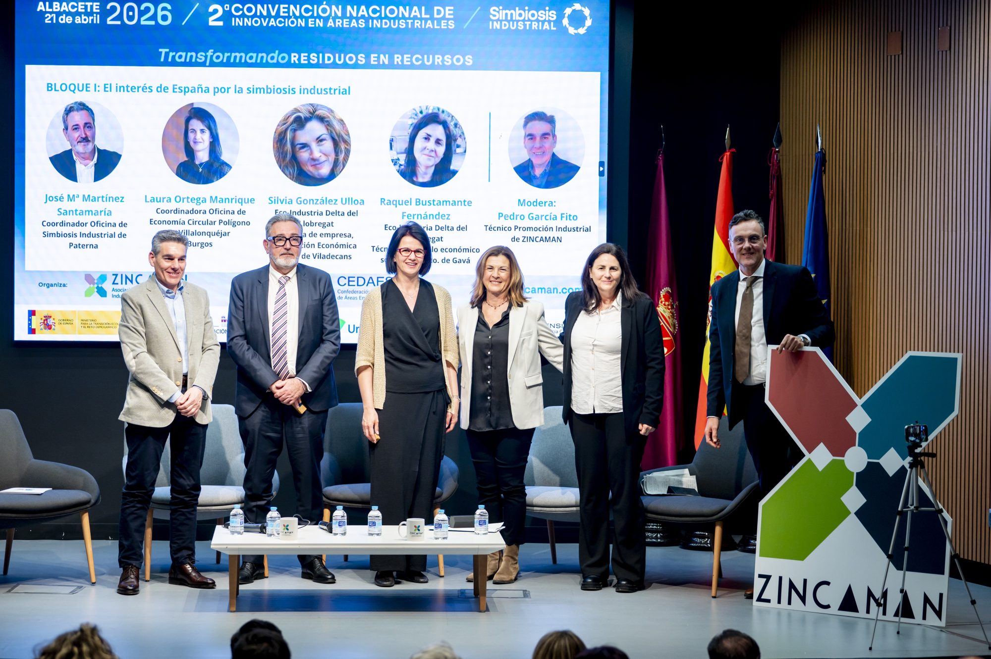 Raquel Bustamante de l’Ajuntament de Gavà i Silvia González de l’Ajuntament de Viladecans van participar en una de les taules de la Convenció Nacional sobre Economía Circular.